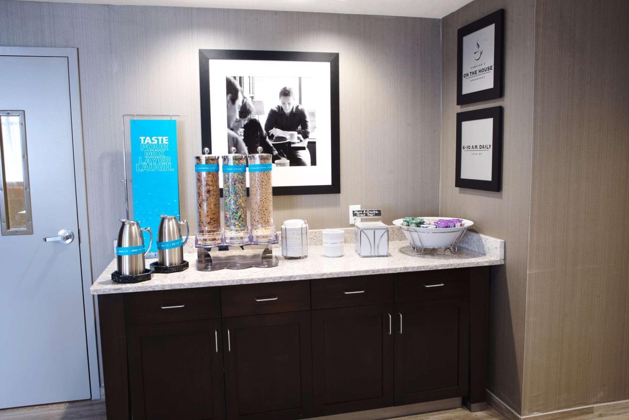Hampton Inn&Suites Des Moines/Urbandale Ia Bagian luar foto